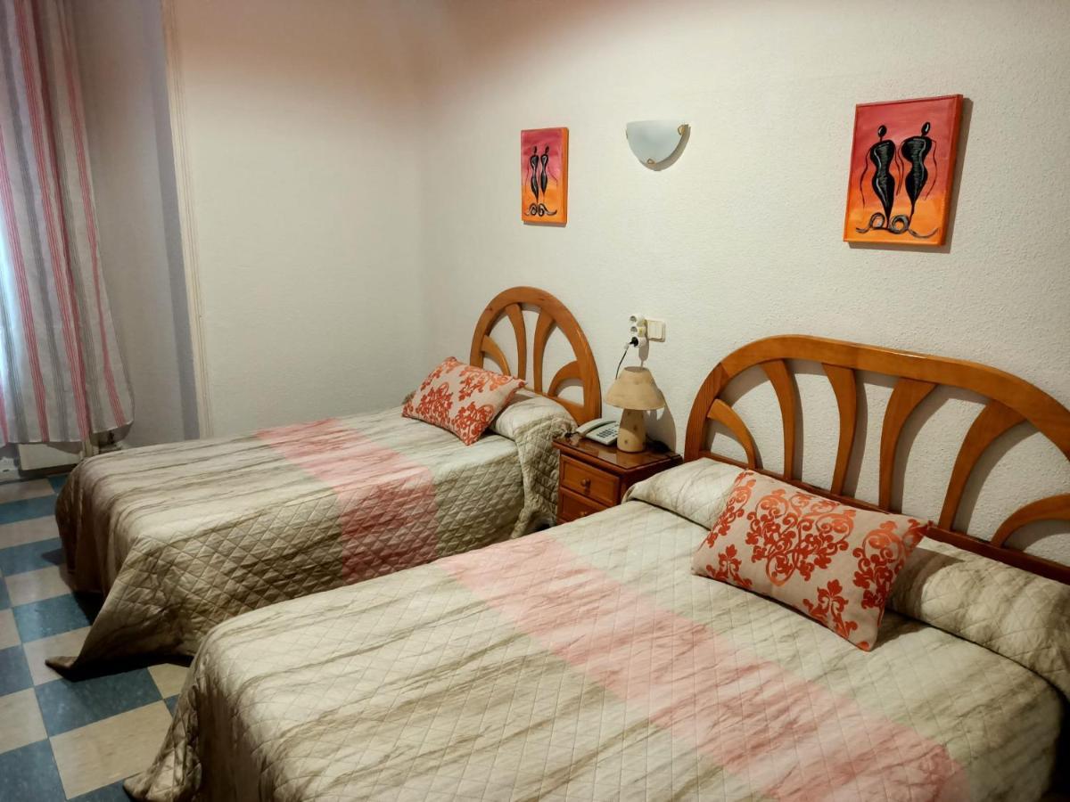 Hostal Continental — Foto 1
